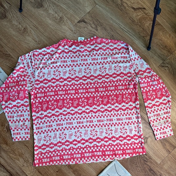 NWT, PINK by Victoria’s Secret Long Sleeve Sleepwear Top. Size Large. Red/Cream - Picture 7 of 8